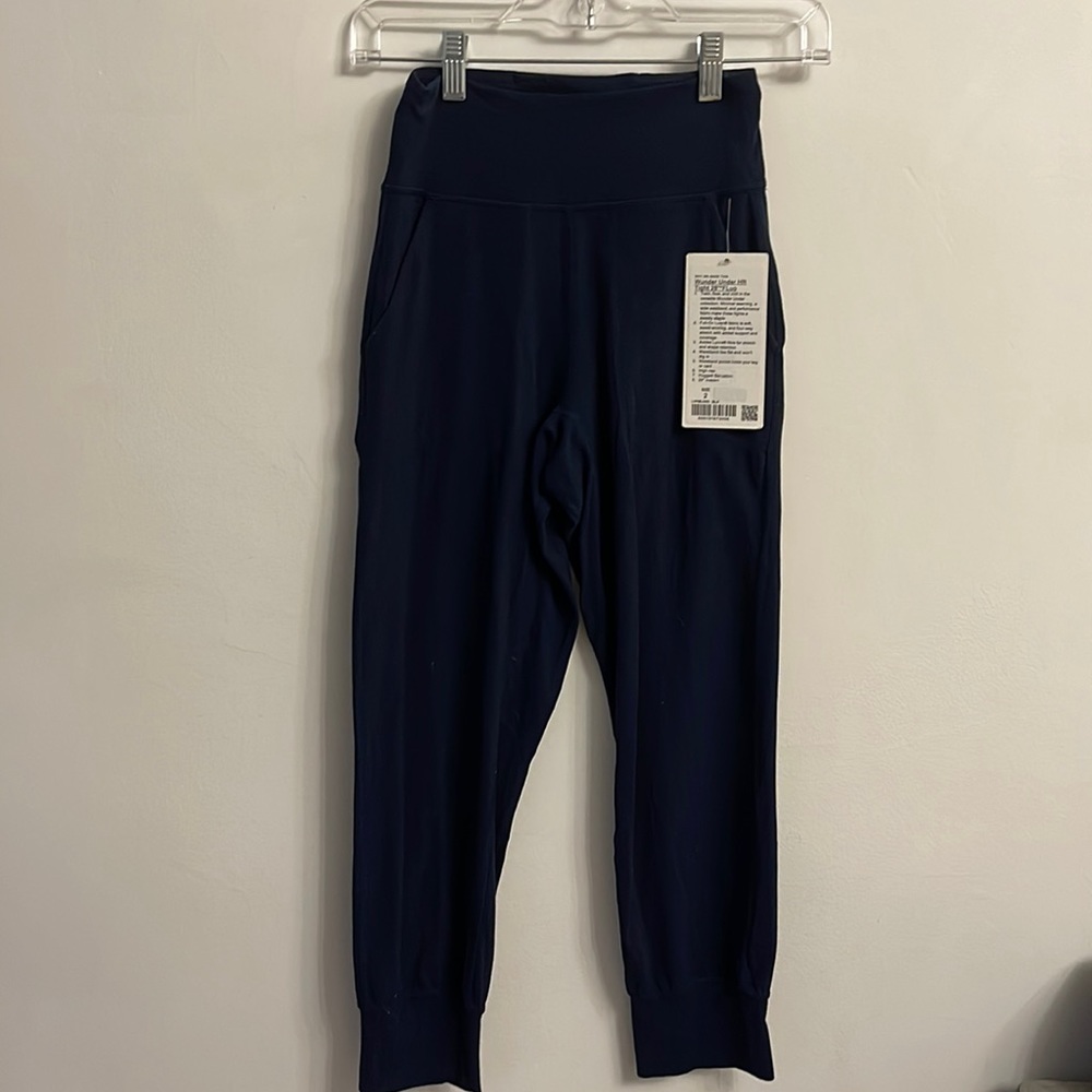 LULULEMON Wunder under HR tight 28 size 2